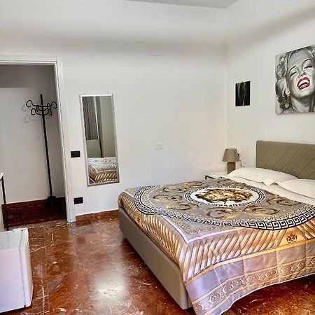 Rooms Lungomare Кротоне Экстерьер фото