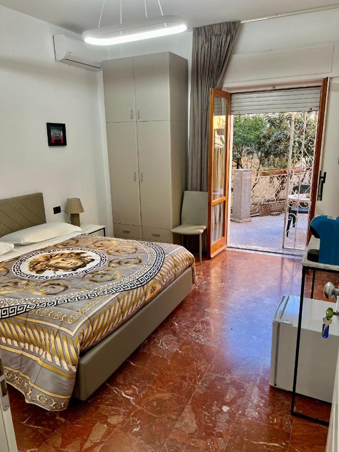 Rooms Lungomare Кротоне Экстерьер фото
